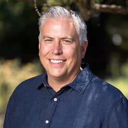 Headshot of Dale Gelinas